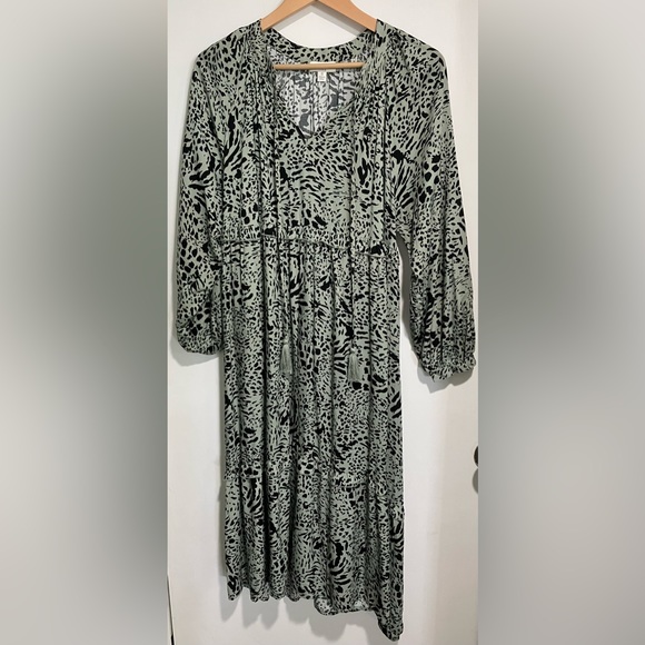 Umgee Dresses & Skirts - Umgee Long Sleeve Maxi Dress